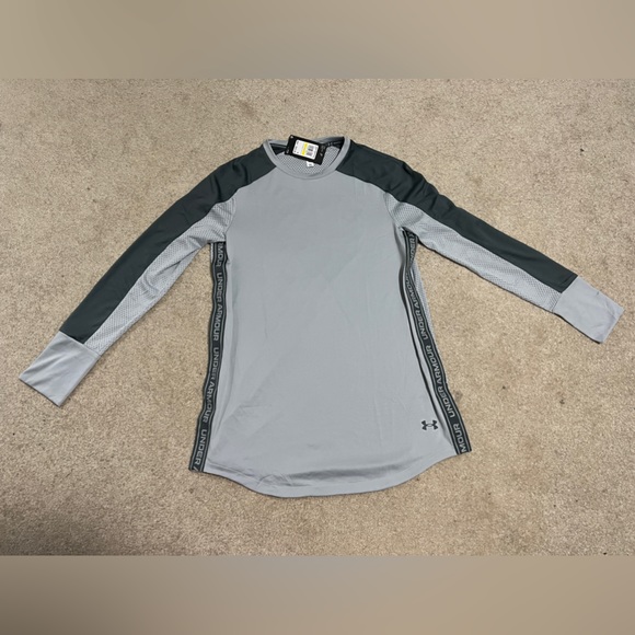 BRAND NEW Under Armour Women’s Volleyball Practice Top - Picture 1 of 4